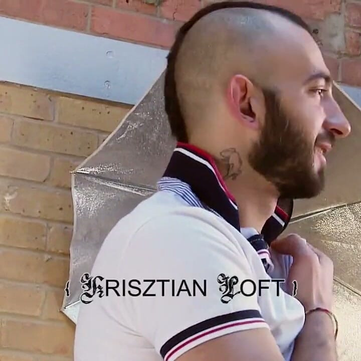 Büyük dövmeli sikiciler