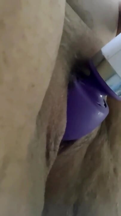 Bbwbootyful, stimuliert meine fette haarige muschi mit elektrischem zauberstab