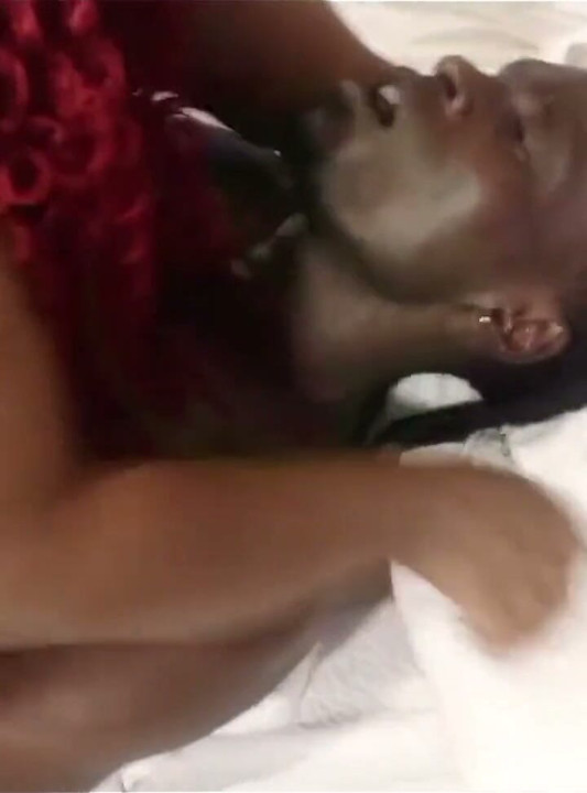 拉哥斯肥美騷穴甜如蜜