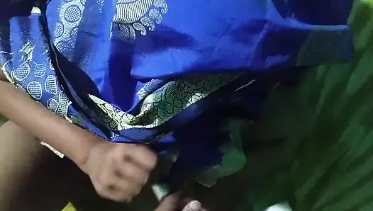 Tante seksi india dengan kain sree biru dientot habis-habisan sama pacarnya