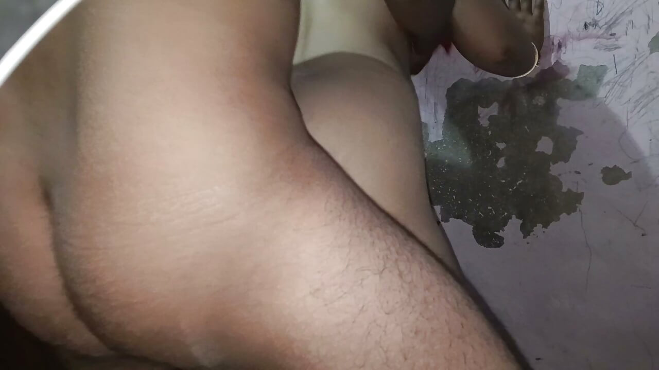 Indian Desi Village Bhabhi Sex Movies in Hindi - Slowly Slowly Kissing Lips and Fucking Young Bhabhi.