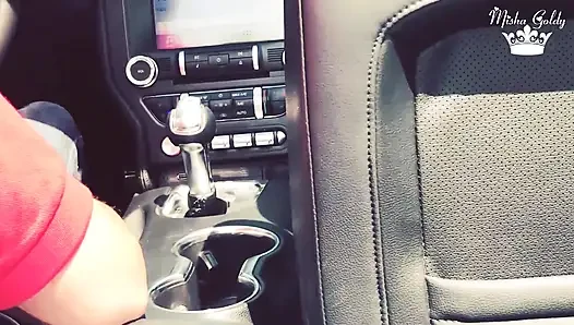 Füße necken im mustang-cabriolet