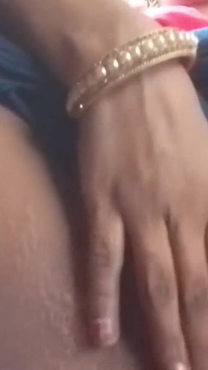 Rj nisha is masturbation by the finger | Clip 1