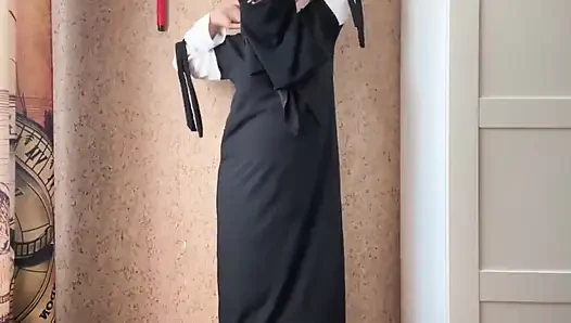 Maracanesische MILF zerrissen strumpfhosen beim dehnen und bekam nassen muschi-orgasmus