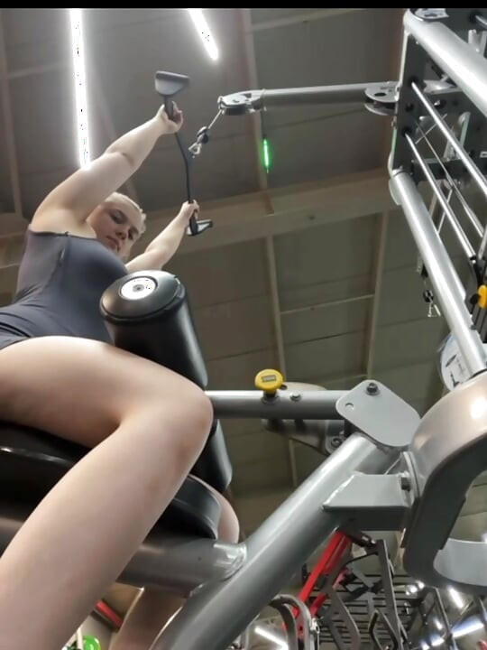 Crazy fucking in the gym