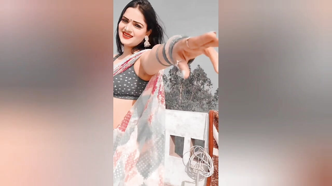 ITNE DINO BAAD KAAMWALI BAI KO CHODNE KA MOUKA MILA