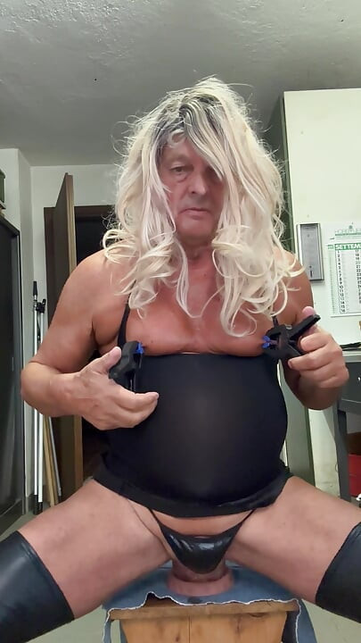 Shemale kassy54 plug in ass