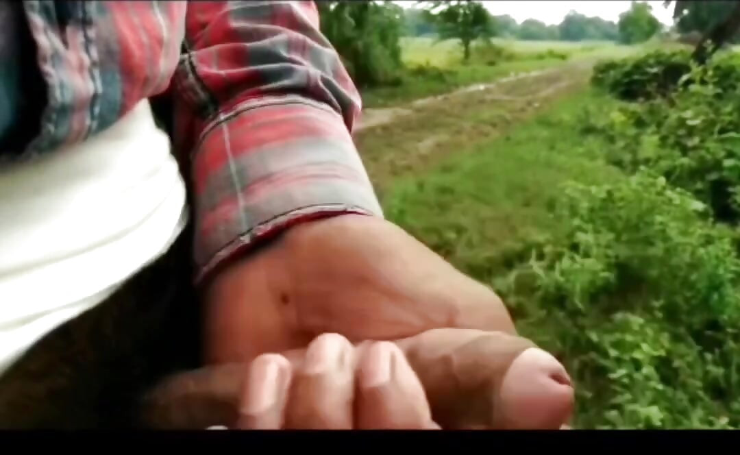 Al aire libre mastrubación jugando y cum