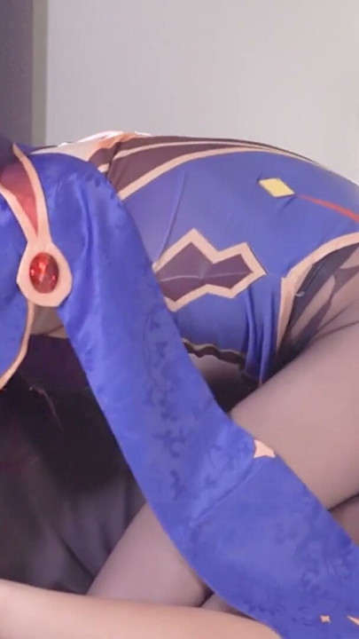 Genshin Impact Mona Cosplayer Face Sitting, After Otaku Festival 7 | Clip 1