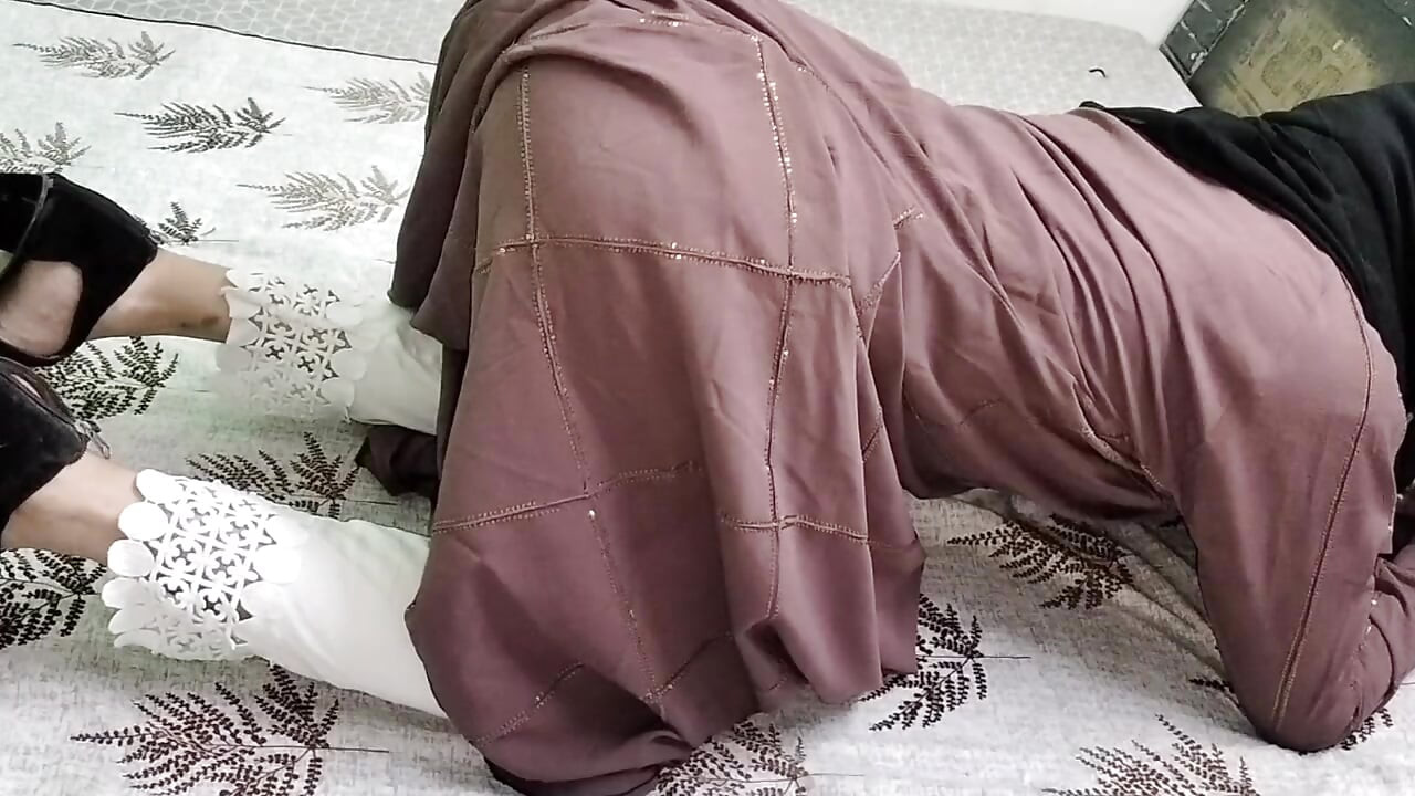 Indian muslim girl ko paise dekar jabar dasti pela