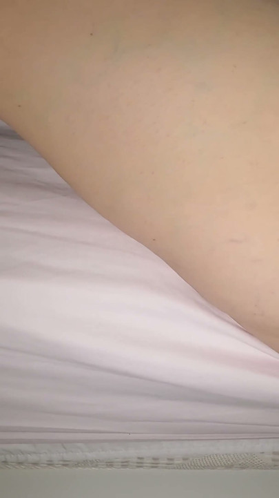 Selbstgedrehte Sex-Compilation mit heißer Ehefrau, Nahaufnahme in Missionarsstellung, Creampie | Clip 3