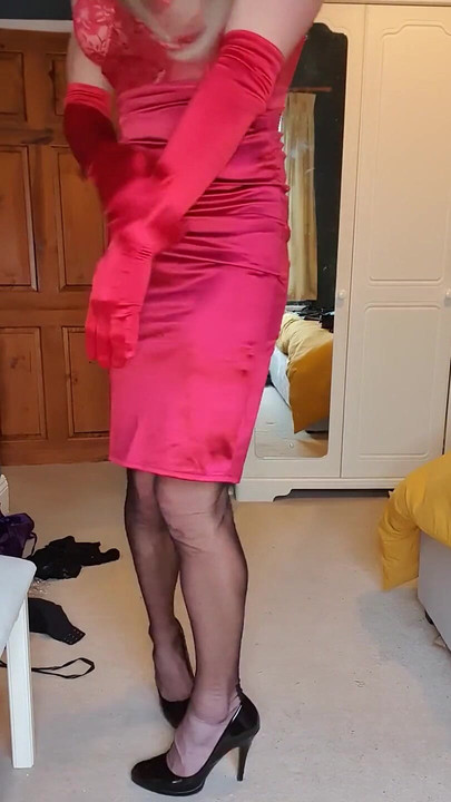 Η Τζέσικα παίζει αρκετά ντυμένη απόψε