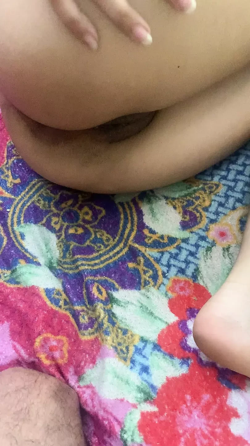 Mumbai college-mädchen verliert erstmals ihre jungfräulichkeit