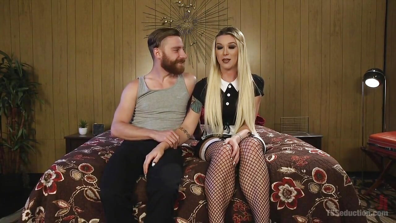 Aubrey Kate je tako jebeno seksi!!