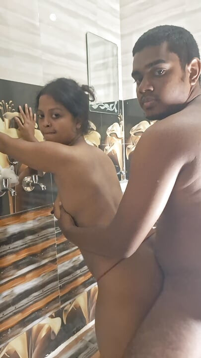 Sweetsex2001VARGIN VABI ROMANTIC łazienka seks analny