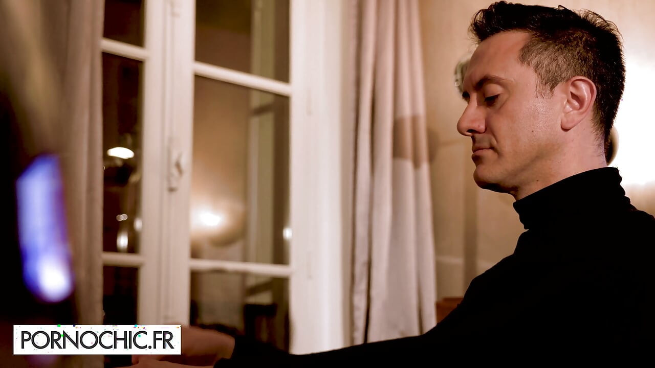 Clea Gaultier, submisif dan nakal