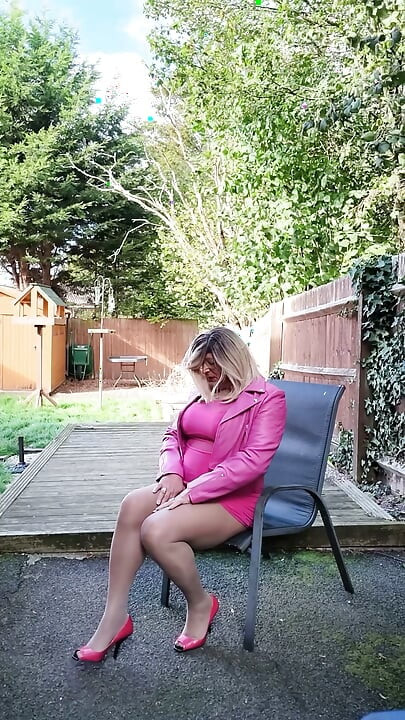 Sexy Crossdresser kellycd2022 In my pink bodycon dress and heels