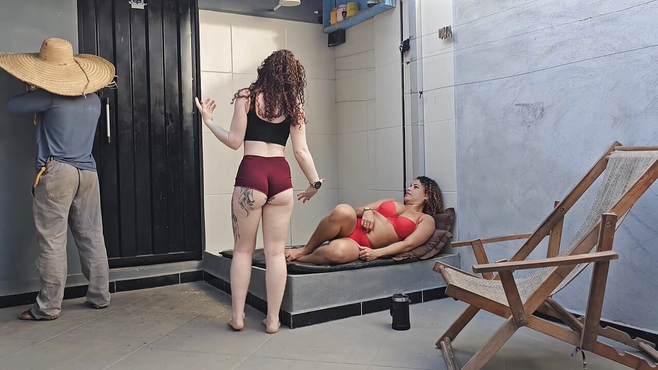 두 명의 음란한 소녀 애널 하드코어 더블 오럴과 정액 교환