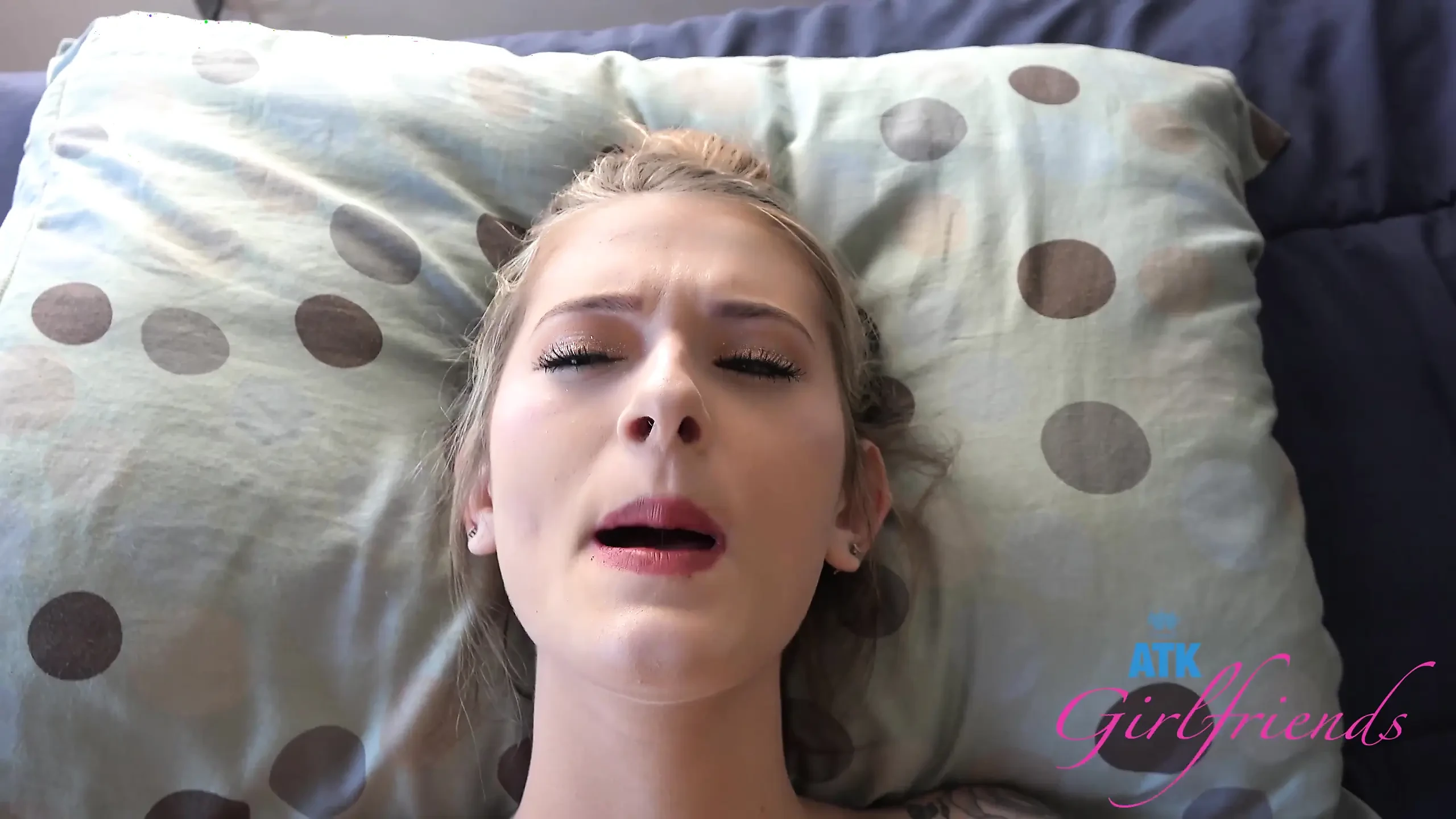 Meloni Moon - tattoo,creampie