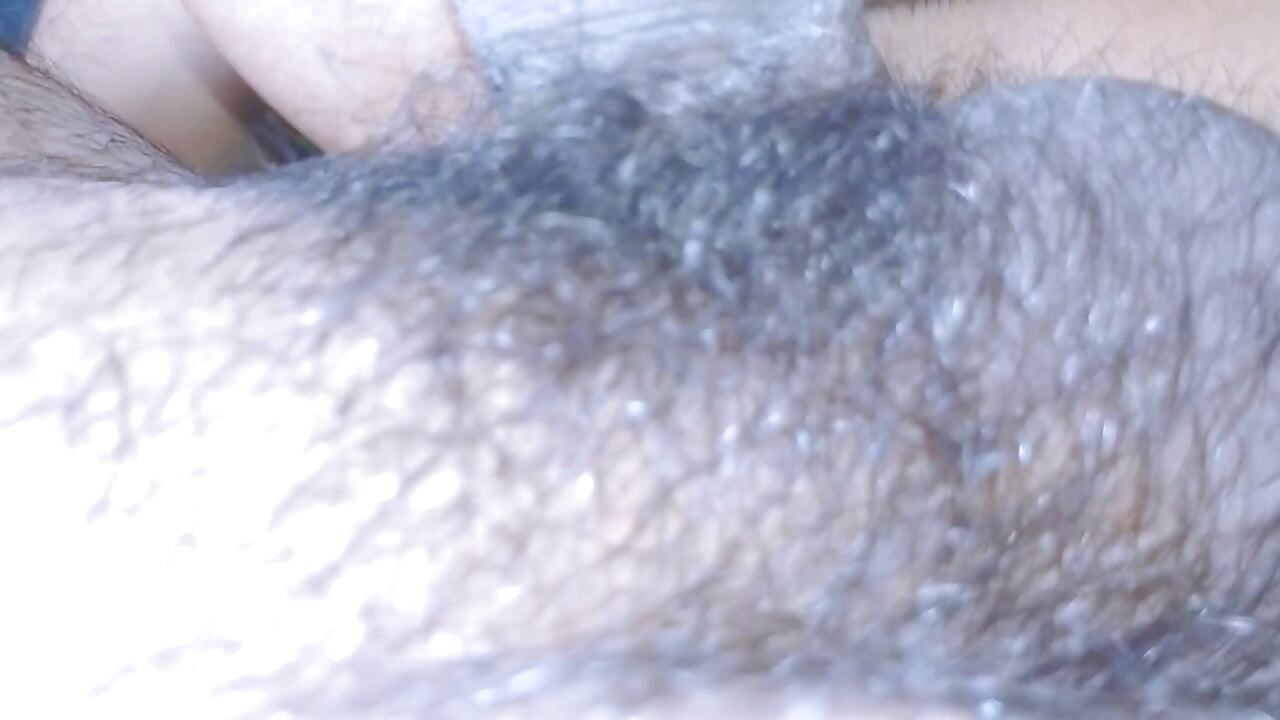 Muncrat di luar. Kontol bhabhi India desi menunggangi kontol yang sangat keras menyetubuhi bhabhi menikmati kontol besar