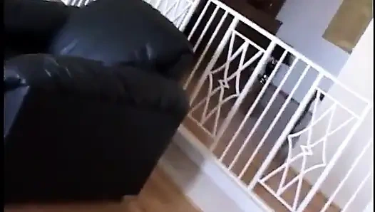 Unglaubliche ablaufende huren nehmen wilden dreier-fick auf