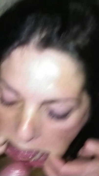 내 목구멍을 보지처럼 사용