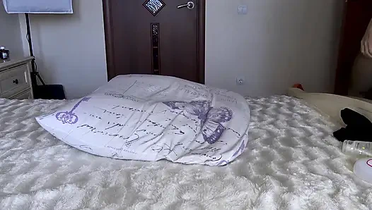 Раздвигаю мои дырки