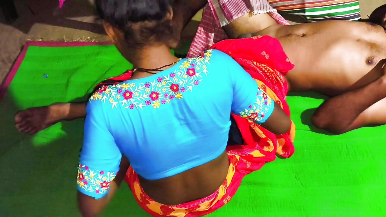 রাতে ভাবি ল্যাঁড়টা দুধ দিয়ে ধুয়ে দিল।