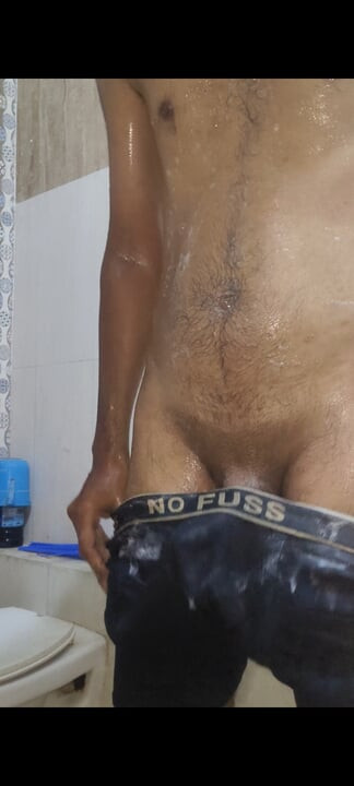 MMS of MASTERBATING DURING SHOWER 🚿.