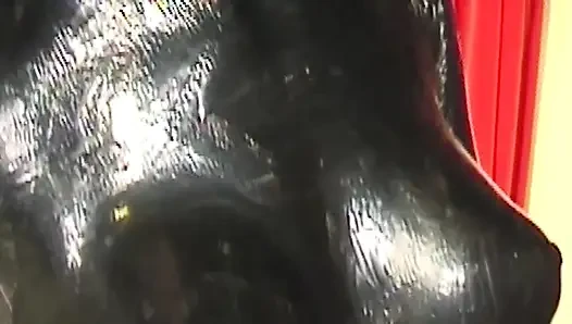 Fetish Women Fuck Their Pussies