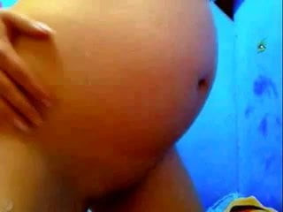 preggo girl in webcam