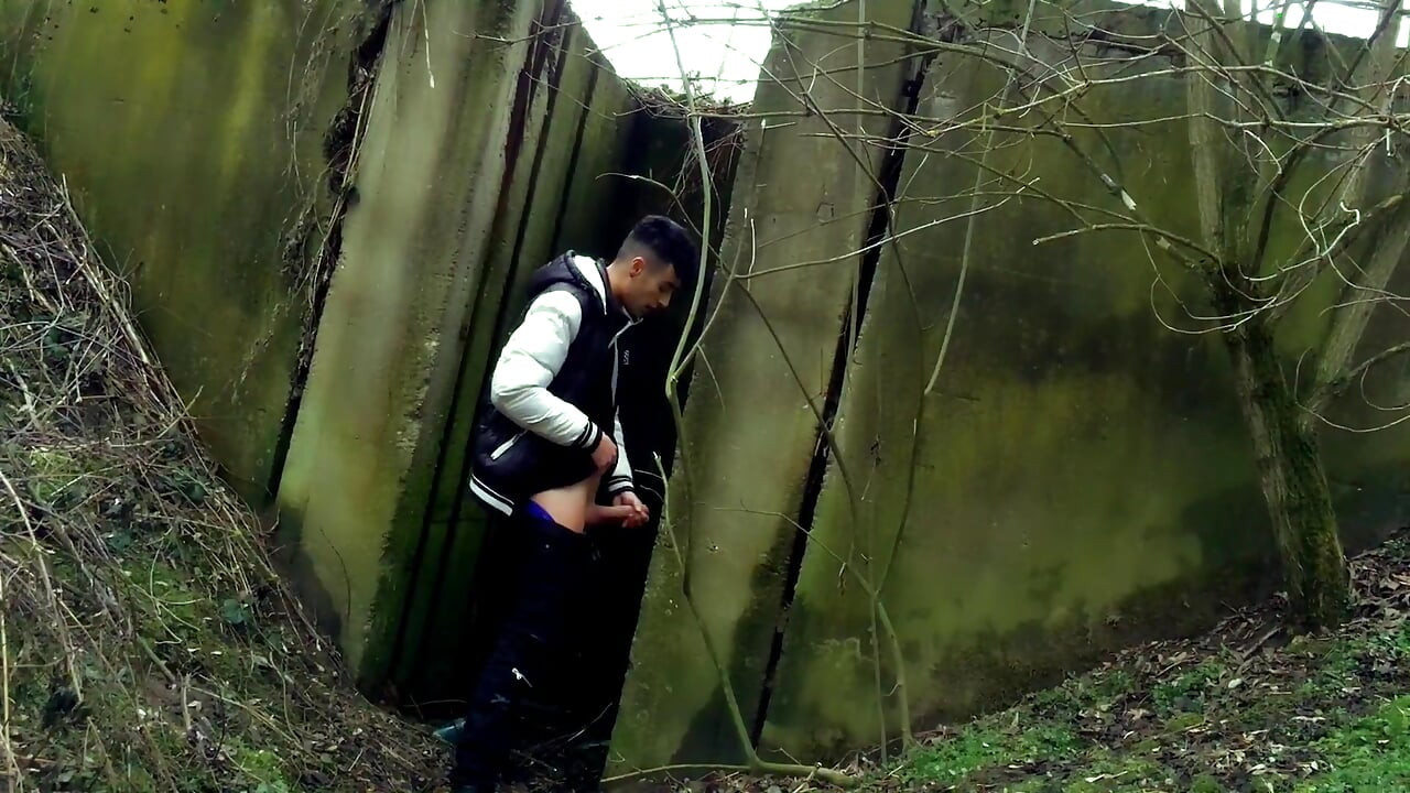 Autumn Jerk off Under the Bridge - From Soft Cock Till Cum