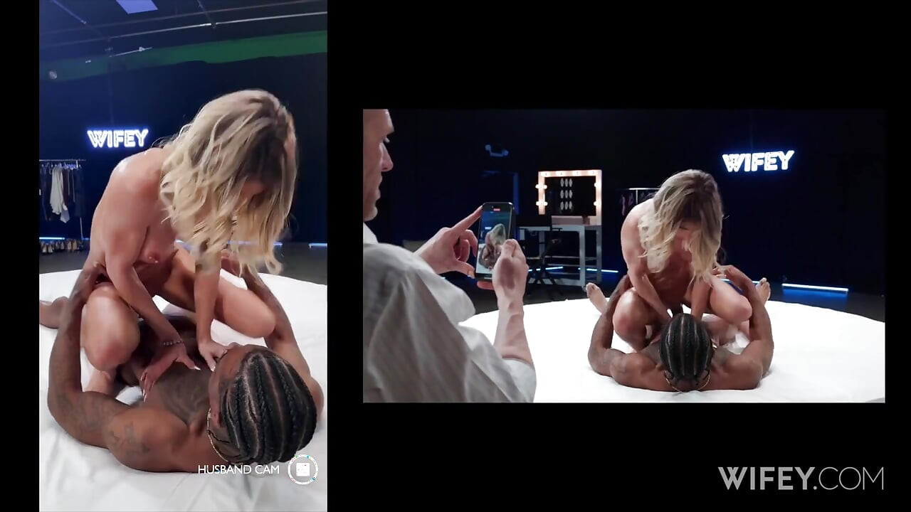 Wifey Fit - loira esposa gostosa Cassie Bender recebe uma gozada interna de bbc em frente do marido