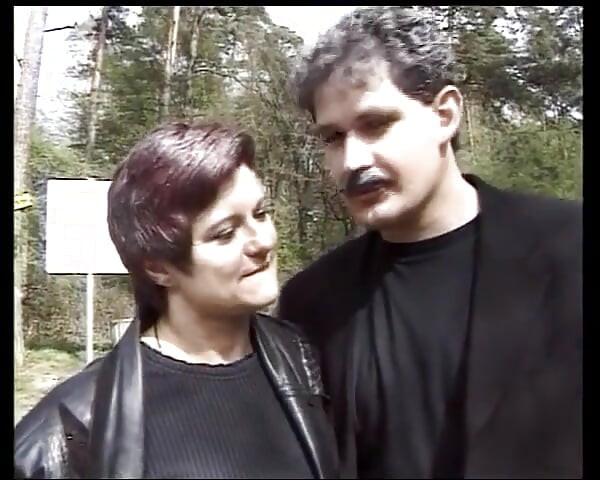 Fetish Session with a German Mature Lady Who Got Her Pussy Shaven