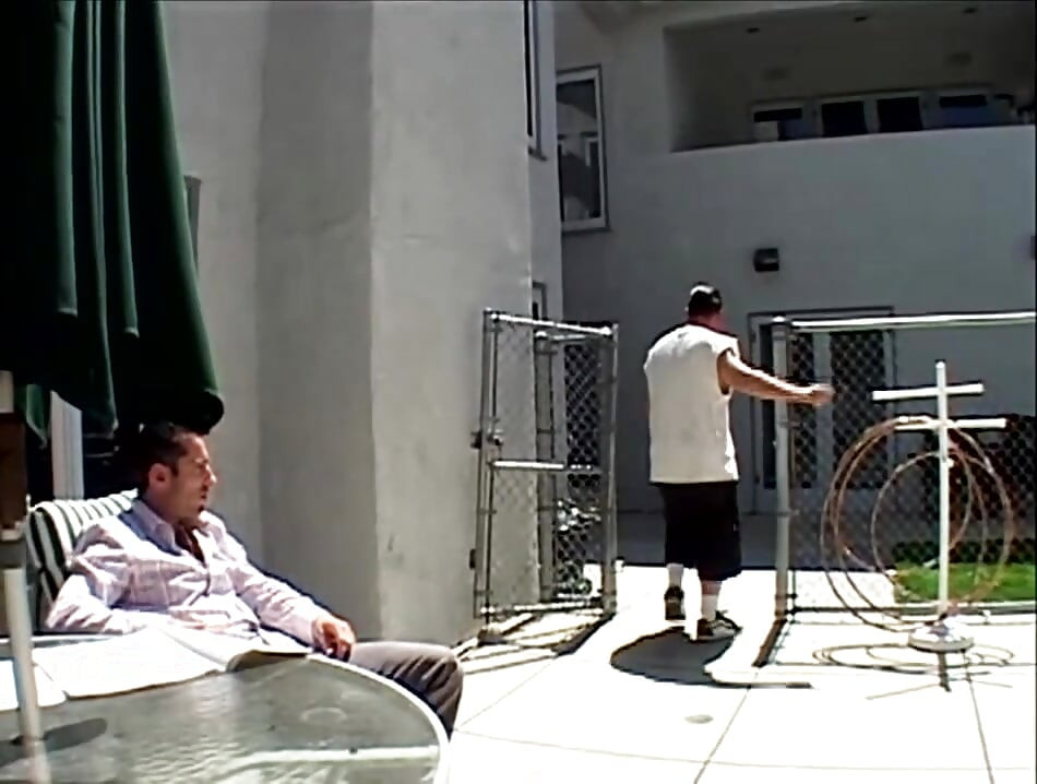 Yuva lal balon vali larki ke lie munh men dohra prvesh aur viry nikalna