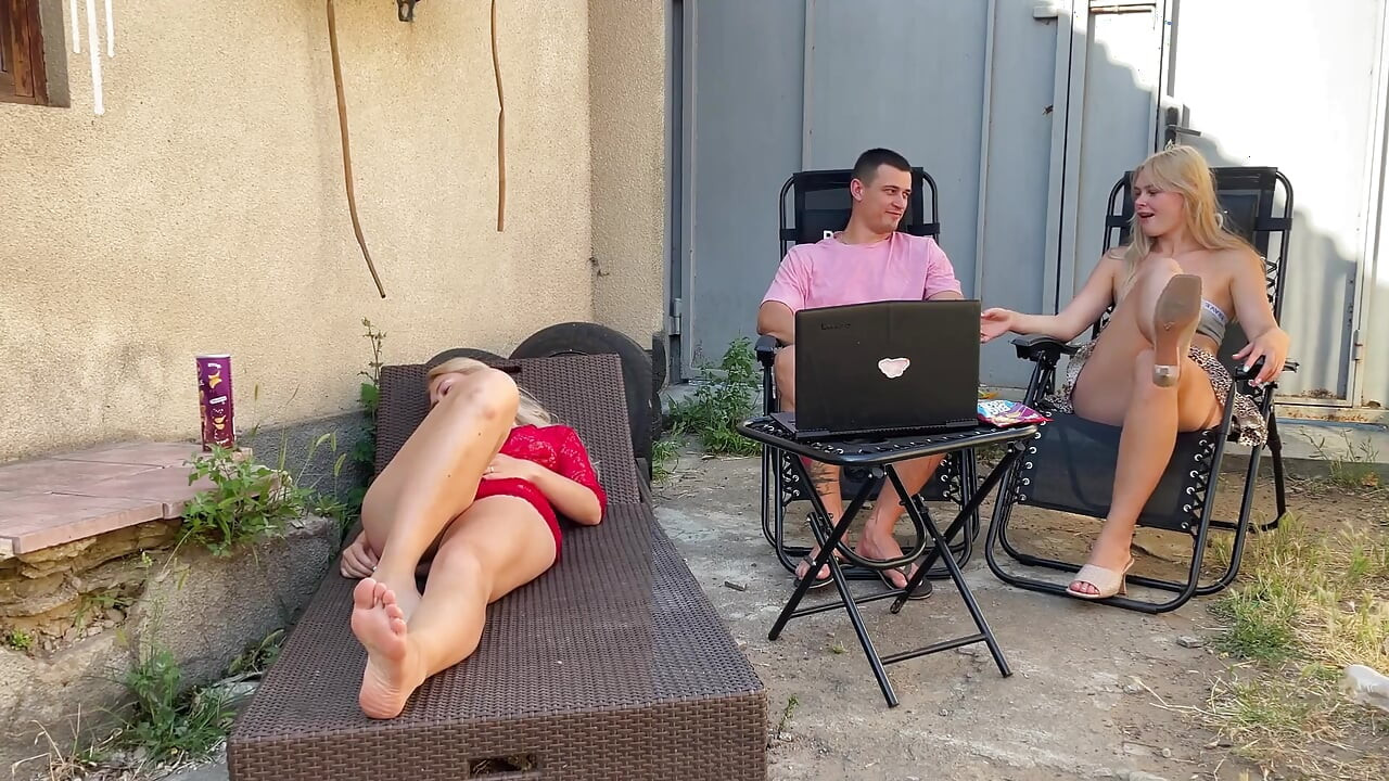 Cuckold Fantasy: Girlfriend Watches Her BF Fuck Her Sister