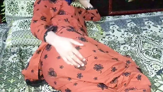 Замедленная съемка красивой большой задницы