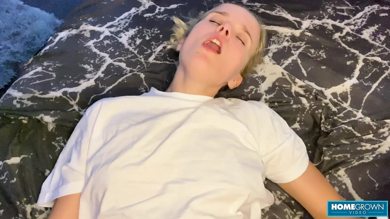 Super Hot Wife Sensually Pleases Her Husbands Gigantic Dick