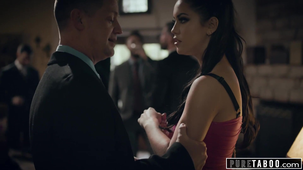 純粋なタブー痴女がビジネスマンに屈辱-公共ファック