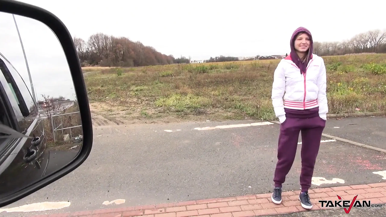 Russian superslim runner discover Alladin on a magic carpet