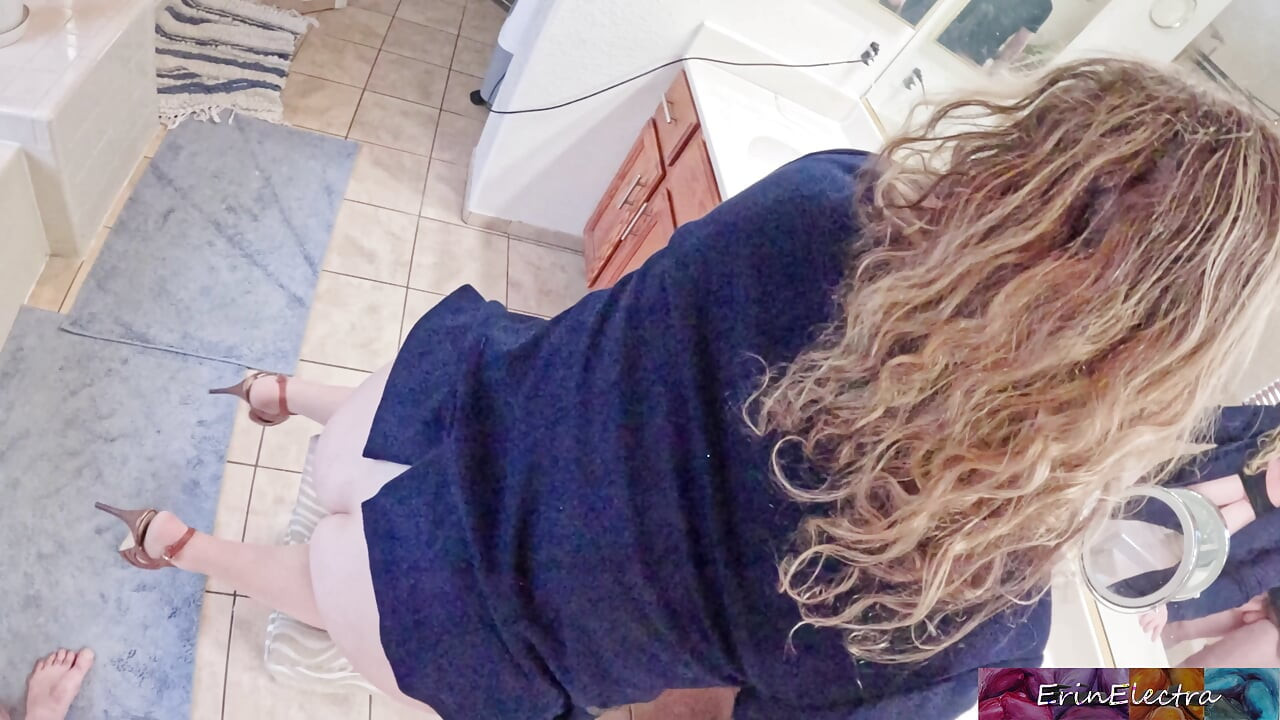 Stepmom can't stop thinking about anal
