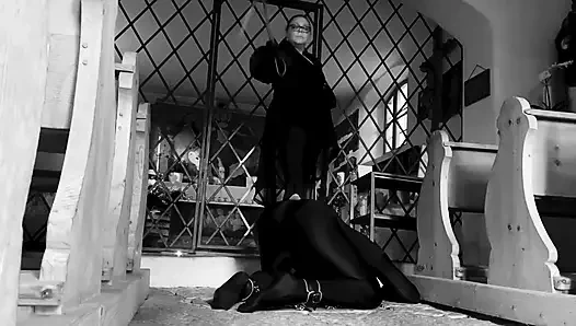 Dominatrix nyonya April - pengakuan