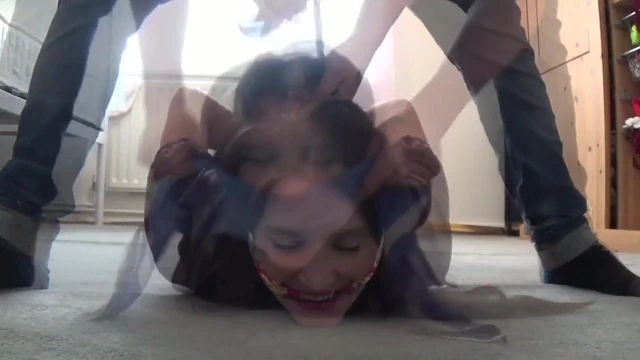 Short scarf gag