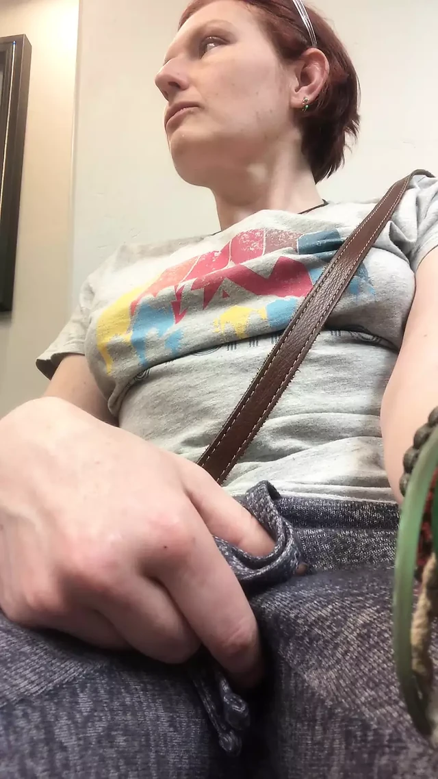 Horny mature slut HAD to finger herself whilst sat in the doctors surgery