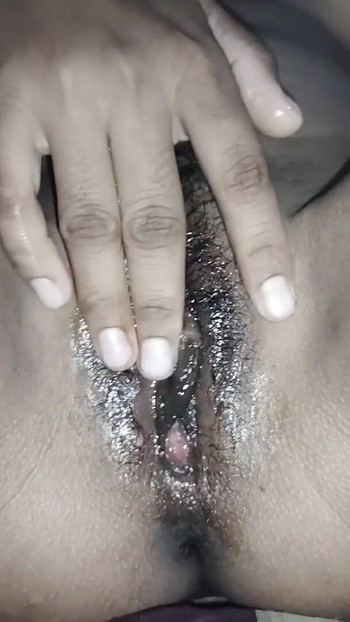 18 Hintli genç kız sert | Klip 1