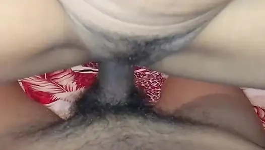 Güzel Nepalli kadın porno oyuncu seçmelerinde uzun yarakla sikiliyor