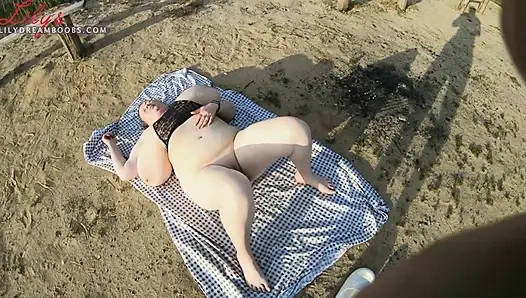 Macromastia, möpse in der Öffentlichkeit grapschen