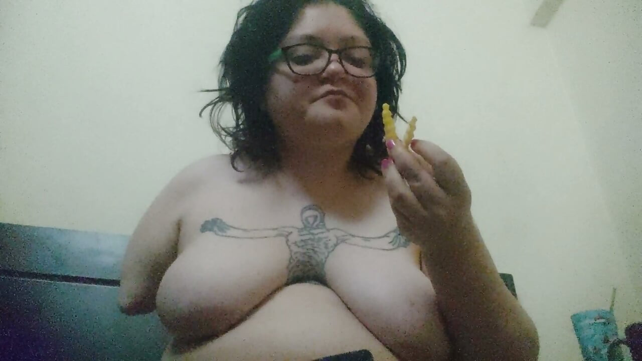 Tantangan Feedee 100 burger hari 1