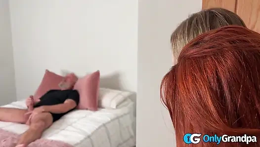 Двое в розовом