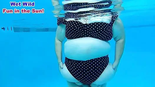 Video lengkap cewek sange ini lagi asik bersenang-senang di bawah sinar matahari